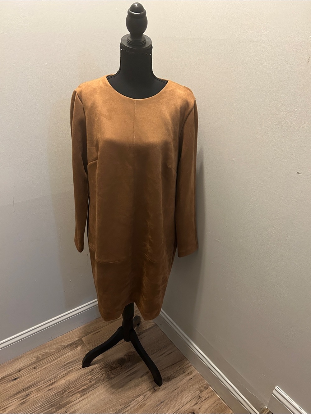 Ann Taylor Long-Sleeve Shift Dress in Camel